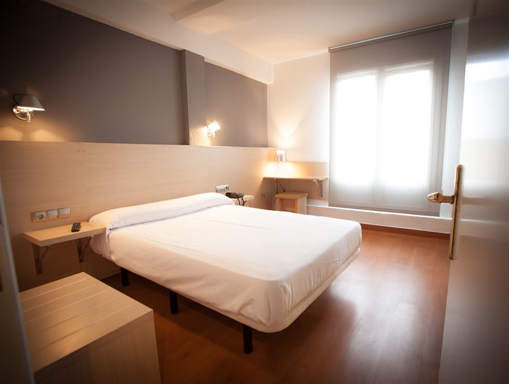 Hotel Burlada Esterno foto